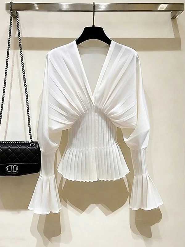 Elegant White Slim Fit Shirt V-Neck Striped Top for Women Spring Fashionable Casual Loose Knitted Long Sleeve Bell Sleeve
Elegant White Slim Fit Shirt V-Neck Striped Top for Women Spring Fashionable Casual Loose Knitted Long Sleeve Bell Sleeve