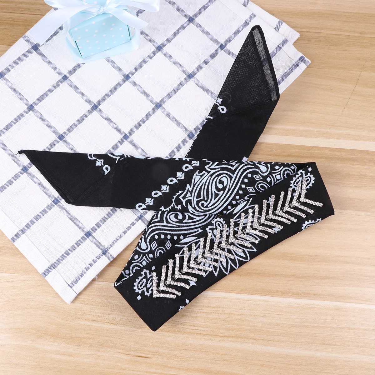 Black Scarf Necklace Women Collar Chain Choker Clavicle Printed Neck Chain Simple Fashion Unique Outfits Accessory Scarf Shawl
Black Scarf Necklace Women Collar Chain Choker Clavicle Printed Neck Chain Simple Fashion Unique Outfits Accessory Scarf Shawl