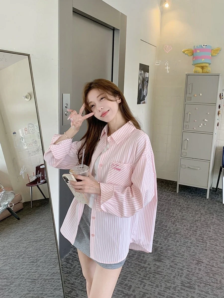 Pink Embroidered Striped irt Jaet Women's Loose Versatile Open Cardigan Hong Kong Sle Chic Top Outerwear Spring
Pink Embroidered Striped irt Jaet Women's Loose Versatile Open Cardigan Hong Kong Sle Chic Top Outerwear Spring