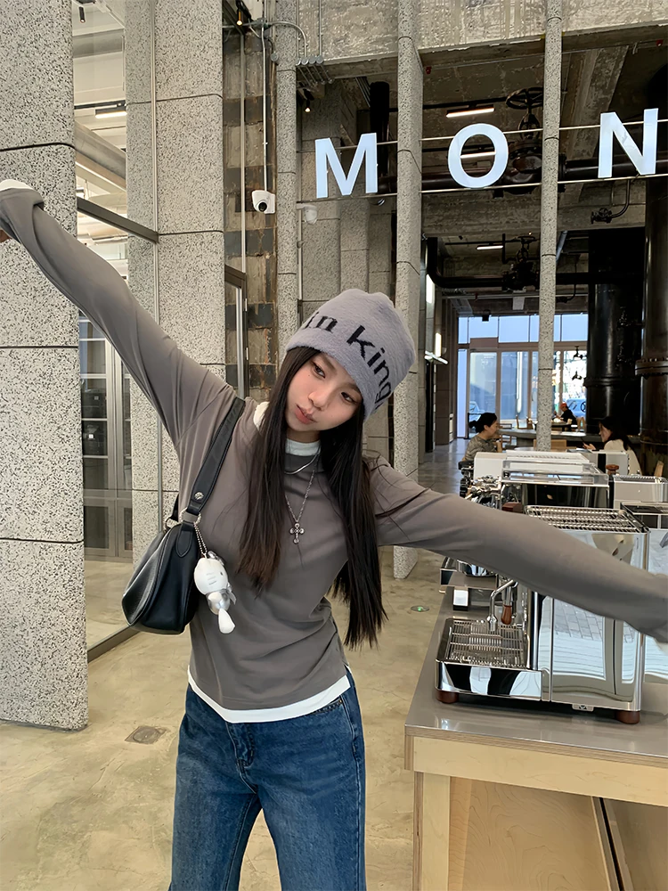 Облегающая женская футболка-база с круглым вырезом, имитация двухслойного платья, для осени и зимы, повседневная, модная, чистая...
Облегающая женская футболка-база с круглым вырезом, имитация двухслойного платья, для осени и зимы, повседневная, модная, чистая...