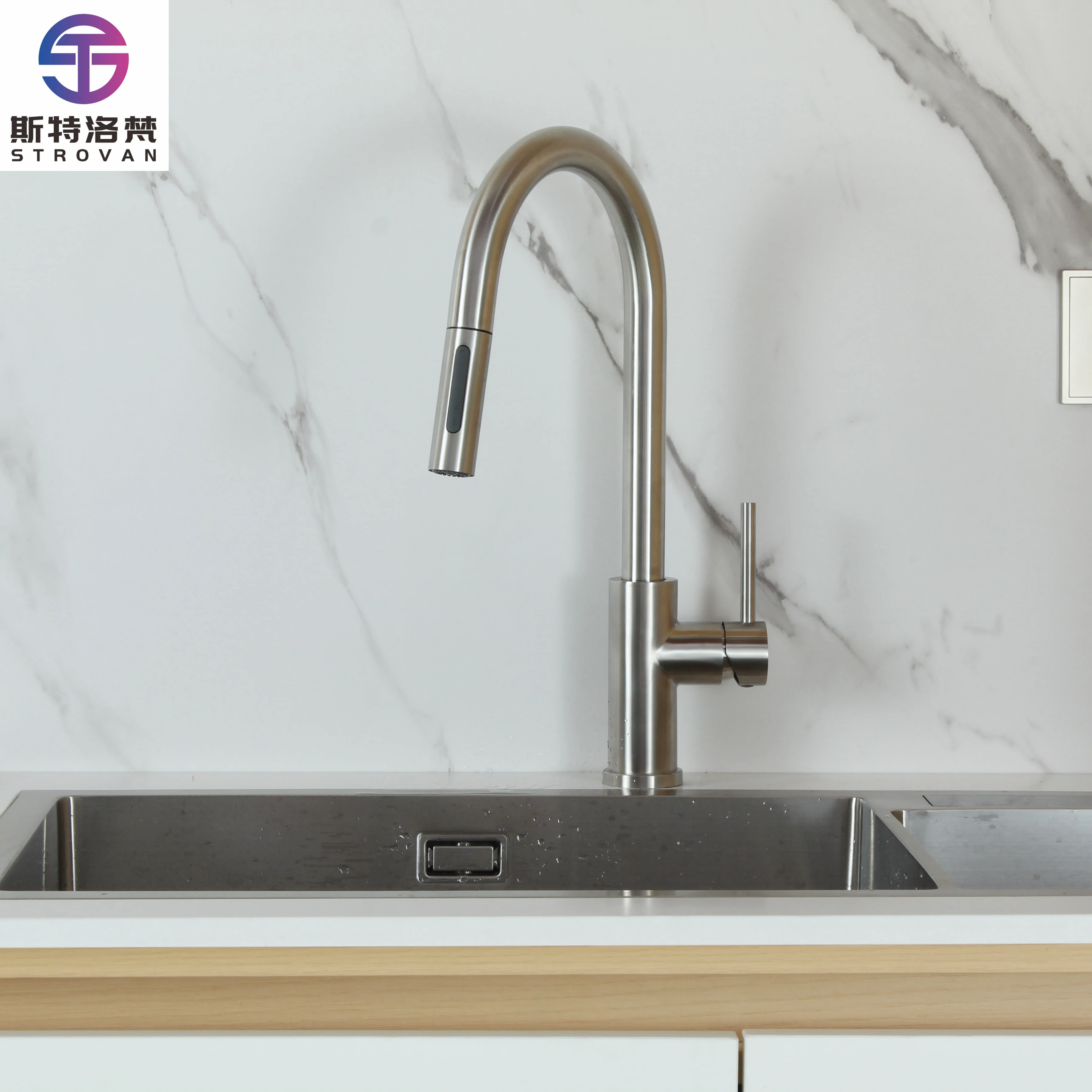 Modern Pull Down Brushed Gold SUS304 Luxury Kitchen Tap Sink Mixer Faucet with Pull Out Sprayer
Modern Pull Down Brushed Gold SUS304 Luxury Kitchen Tap Sink Mixer Faucet with Pull Out Sprayer