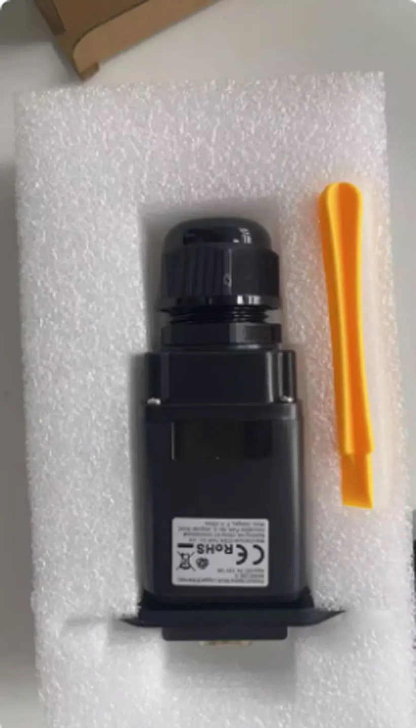 Deye Inverter IP 65 WiFi Data Collector Communication Module Data Stick LSE-3 LAN 
Deye Inverter IP 65 WiFi Data Collector Communication Module Data Stick LSE-3 LAN