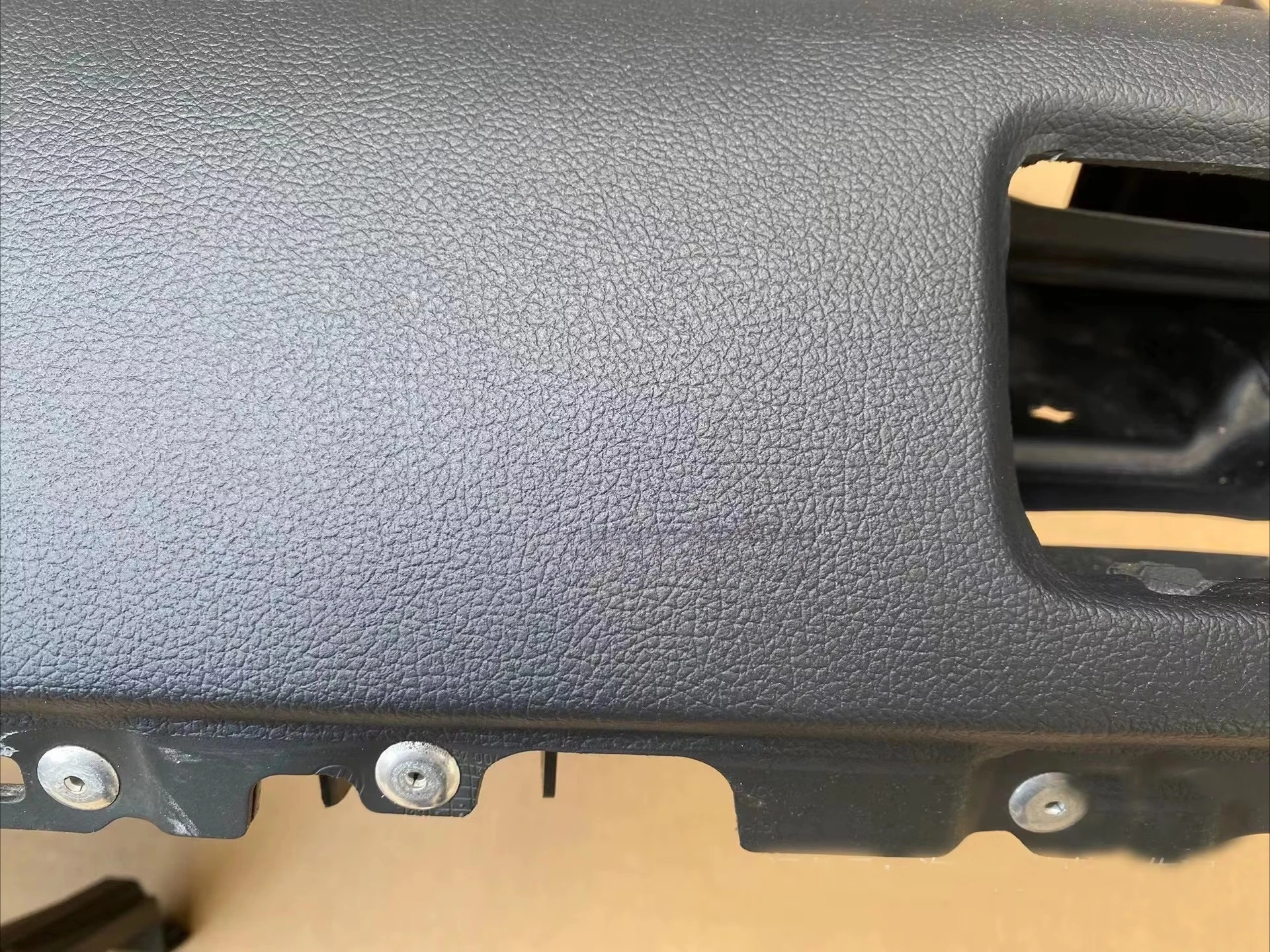 Selling Well All Over the World Superior Quality ABS Leather Car Dashboards for Volkswagen Jetta 2012-2018 Dashboard
Selling Well All Over the World Superior Quality ABS Leather Car Dashboards for Volkswagen Jetta 2012-2018 Dashboard