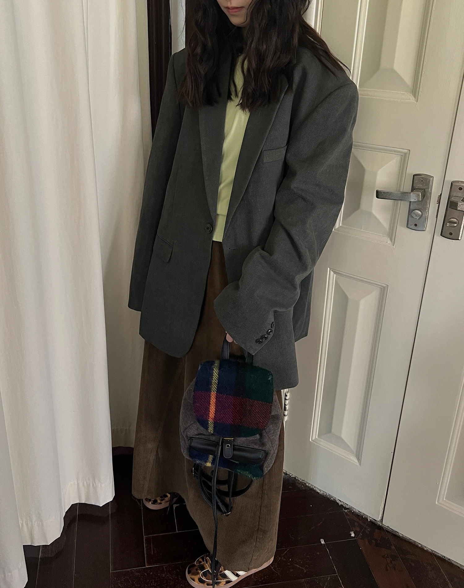 POXFFEE Premium ey Loose Casual Women's Suit Jaet Vintage Large Size Lazy Feel Top Spring Faion Ladies' Classic
POXFFEE Premium ey Loose Casual Women's Suit Jaet Vintage Large Size Lazy Feel Top Spring Faion Ladies' Classic