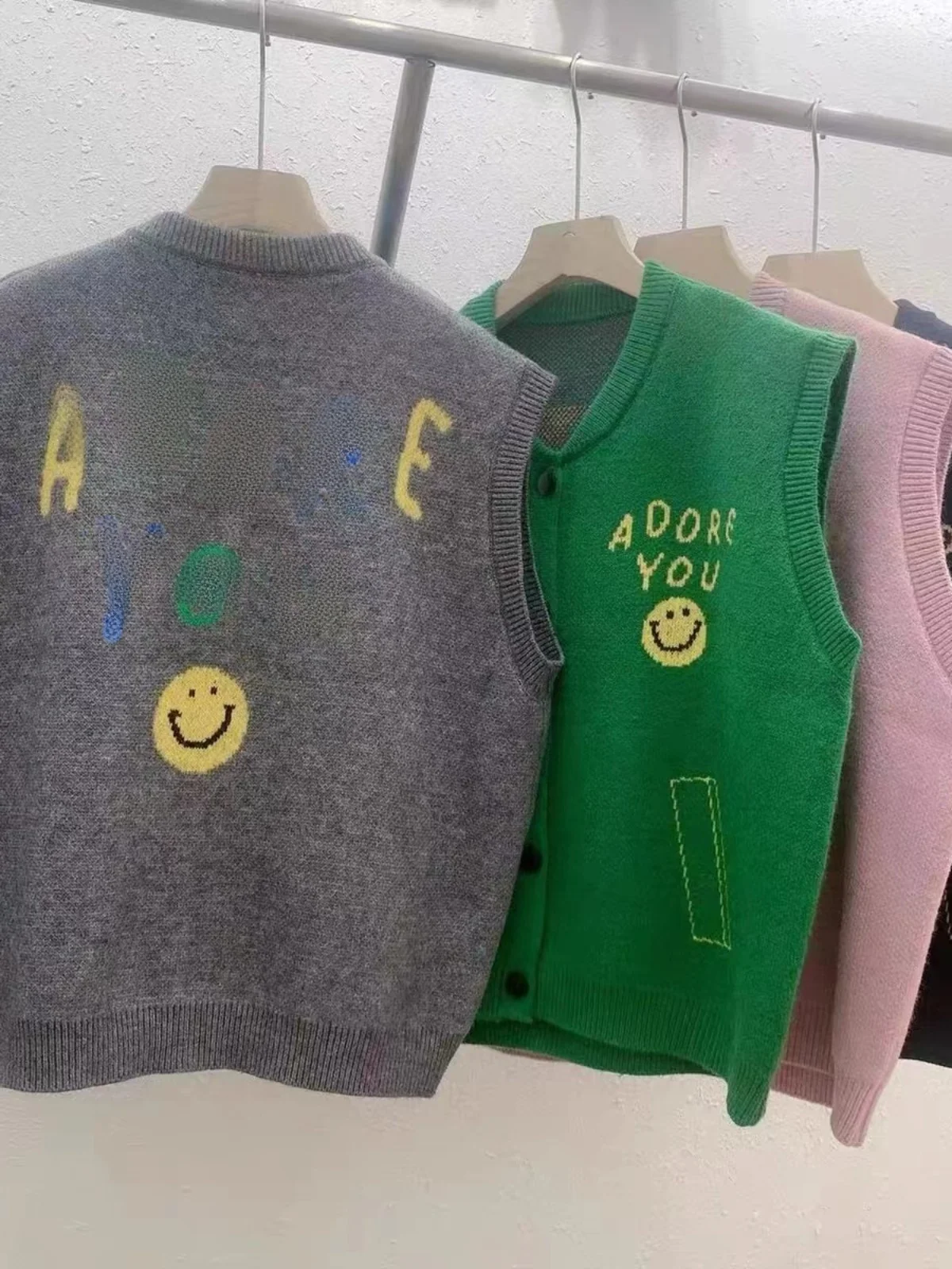 Letter Print Loose Knitted Vest Cardigan round Ne Sweater 2023 Early Autumn New Sle Women's Faion Versatile Item
Letter Print Loose Knitted Vest Cardigan round Ne Sweater 2023 Early Autumn New Sle Women's Faion Versatile Item