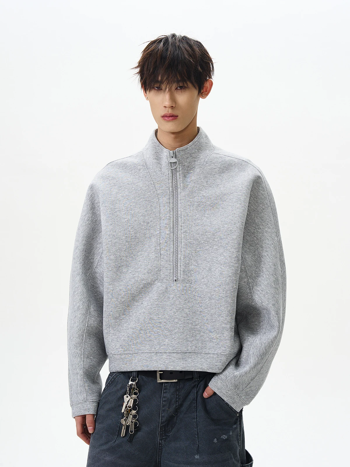 Свитшот PUEE American High Street Cleanfit с высоким воротником на молнии, модная свободная верхняя одежда для молодежи, повседневная одежда
Свитшот PUEE American High Street Cleanfit с высоким воротником на молнии, модная свободная верхняя одежда для молодежи, повседневная одежда