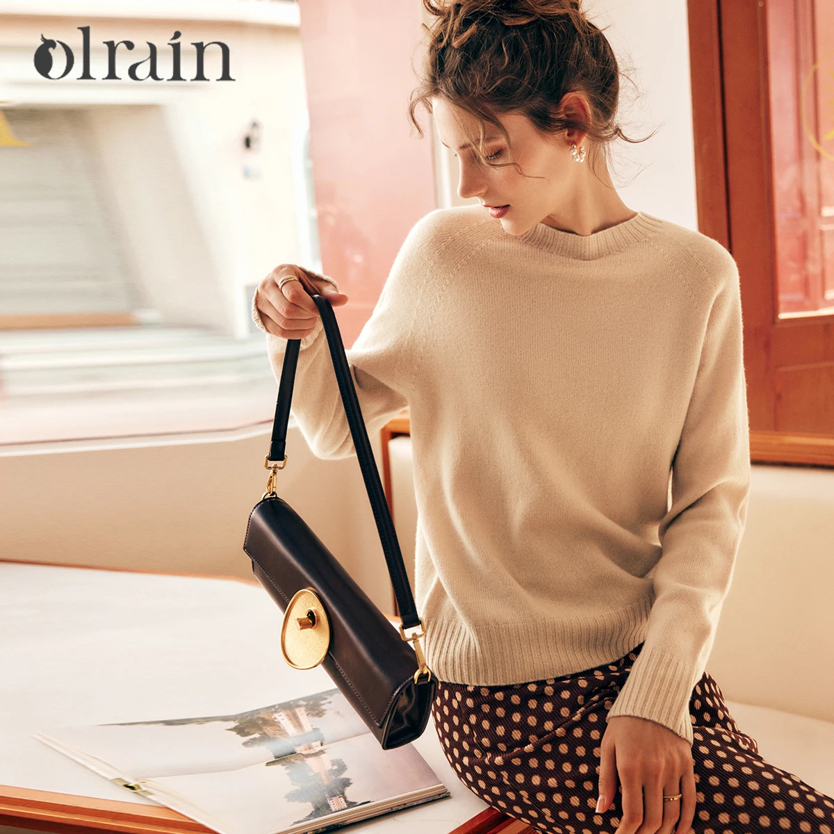 OLrain Women's 100% Wool Blend Knitted Pullover 2025 Autumn Round Neck Long Sleeves Top Warm Casual Basic Female Wear O22DM66280
OLrain Women's 100% Wool Blend Knitted Pullover 2025 Autumn Round Neck Long Sleeves Top Warm Casual Basic Female Wear O22DM66280