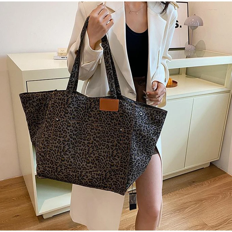 Vintage Leopard Print Women's Handbag Fashion Large Capacity Leopard Print Canvas Bag Underarm Bag Large Shopping Bag Women' Bag
Vintage Leopard Print Women's Handbag Fashion Large Capacity Leopard Print Canvas Bag Underarm Bag Large Shopping Bag Women' Bag