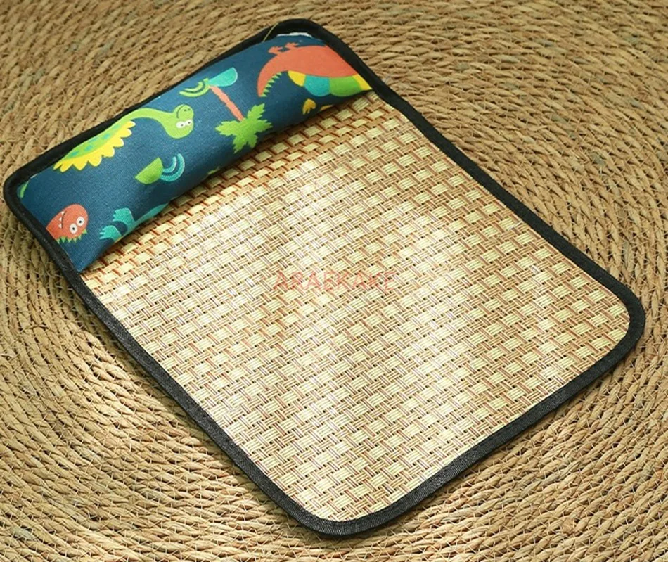 Summer dog cool mat, refreshing pillow cool mat, cat cooling mat, neck protection pet nest mat, dog and cat cool mat
Summer dog cool mat, refreshing pillow cool mat, cat cooling mat, neck protection pet nest mat, dog and cat cool mat