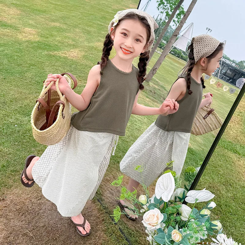 Girls' Back Split Skirt and Pants Set 2025 Summer New Fashion Little Girls' Elegant Two Piece Set Middle and Small
Girls' Back Split Skirt and Pants Set 2025 Summer New Fashion Little Girls' Elegant Two Piece Set Middle and Small