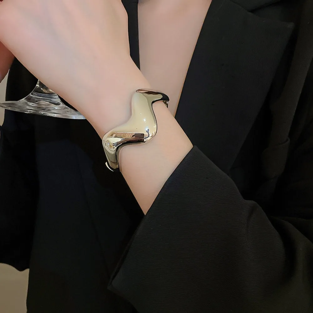 Irregular Wave Shape Alloy Wide Open Bangle Gold Silver Color Europe American Style Alloy Cuff Bangles Exaggerated
Irregular Wave Shape Alloy Wide Open Bangle Gold Silver Color Europe American Style Alloy Cuff Bangles Exaggerated