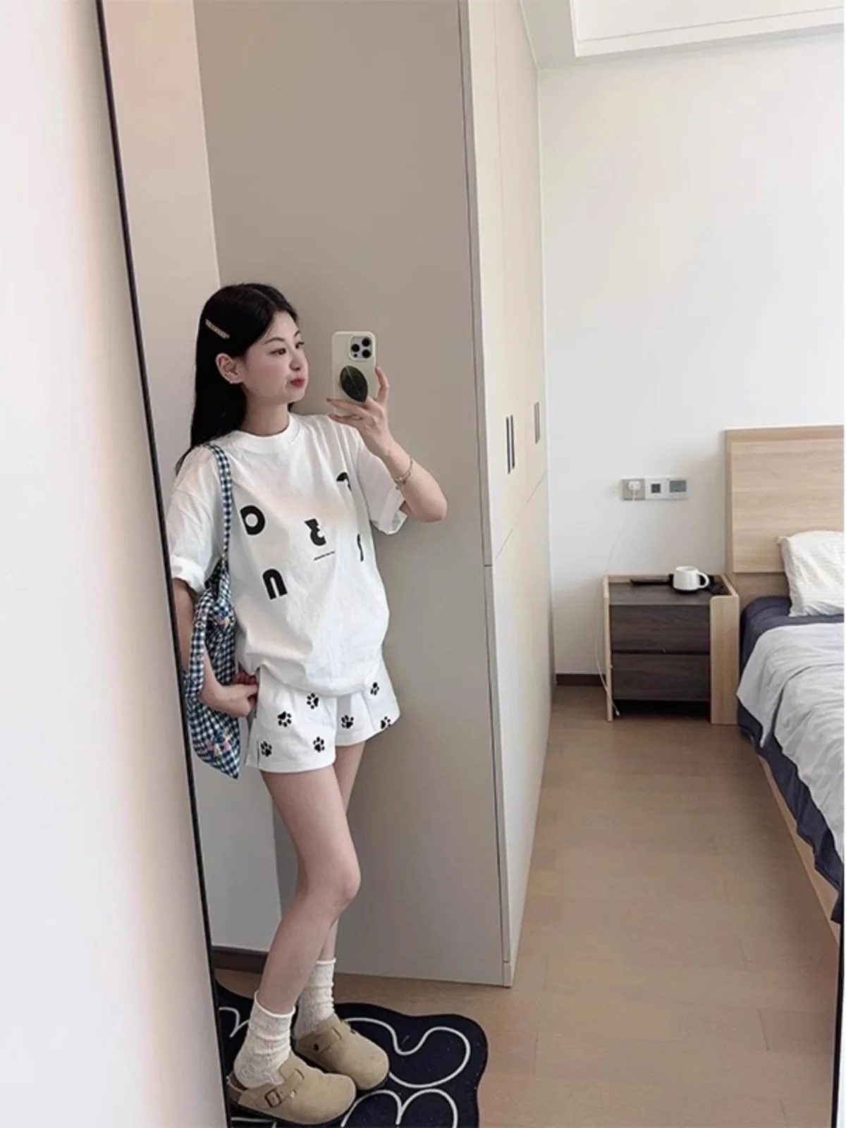 Cute Dog Footprint Wide Leg Short Pants High Waist Korean Style Commute Wind Spring Summer Outerwear Sporty Casual Sweet Sist...
Cute Dog Footprint Wide Leg Short Pants High Waist Korean Style Commute Wind Spring Summer Outerwear Sporty Casual Sweet Sist...