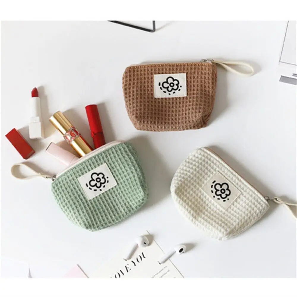 Cute Mini Waffle Coin Purse Summer Flowers Small Storage Bag Portable Wrist Bag Waffle Lipstick Storage Bag Small Portable
Cute Mini Waffle Coin Purse Summer Flowers Small Storage Bag Portable Wrist Bag Waffle Lipstick Storage Bag Small Portable