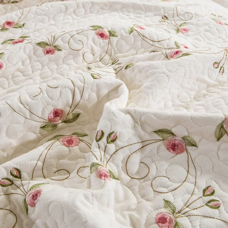Elegant Embroidered Cotton Quilt Set 3PCS Bedspread on the Bed Coverlet King Queen Size Solid Color Comforter Blanket for Bed 
Elegant Embroidered Cotton Quilt Set 3PCS Bedspread on the Bed Coverlet King Queen Size Solid Color Comforter Blanket for Bed