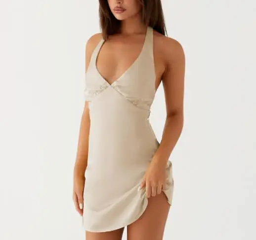 Hot Selling Women's Satin Style Solid Color Series V-Neck Pleated Spicy Girl Hanging Neck Backless Dress Sexy Elegant Dress
Hot Selling Women's Satin Style Solid Color Series V-Neck Pleated Spicy Girl Hanging Neck Backless Dress Sexy Elegant Dress