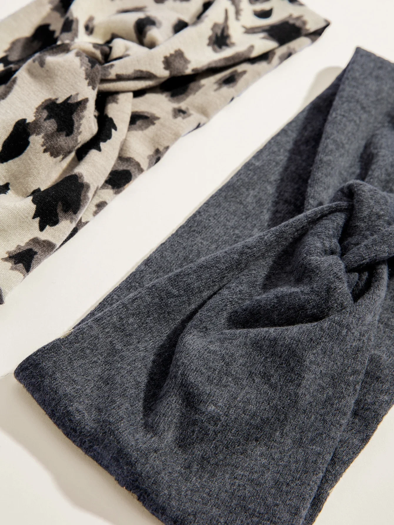 3pcs Leopard Print Twist Knot Headbands For Women Casual Fashion Hair Accessories
3pcs Leopard Print Twist Knot Headbands For Women Casual Fashion Hair Accessories