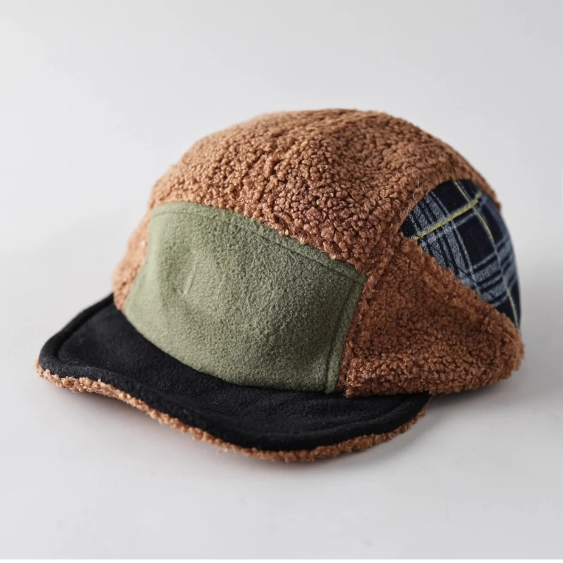 Клетчатые шляпы-бомберы из овечьей шерсти с короткими полями для мужчин и женщин. Простые и модные универсальные теплые кепки с утконосом.
Клетчатые шляпы-бомберы из овечьей шерсти с короткими полями для мужчин и женщин. Простые и модные универсальные теплые кепки с утконосом.