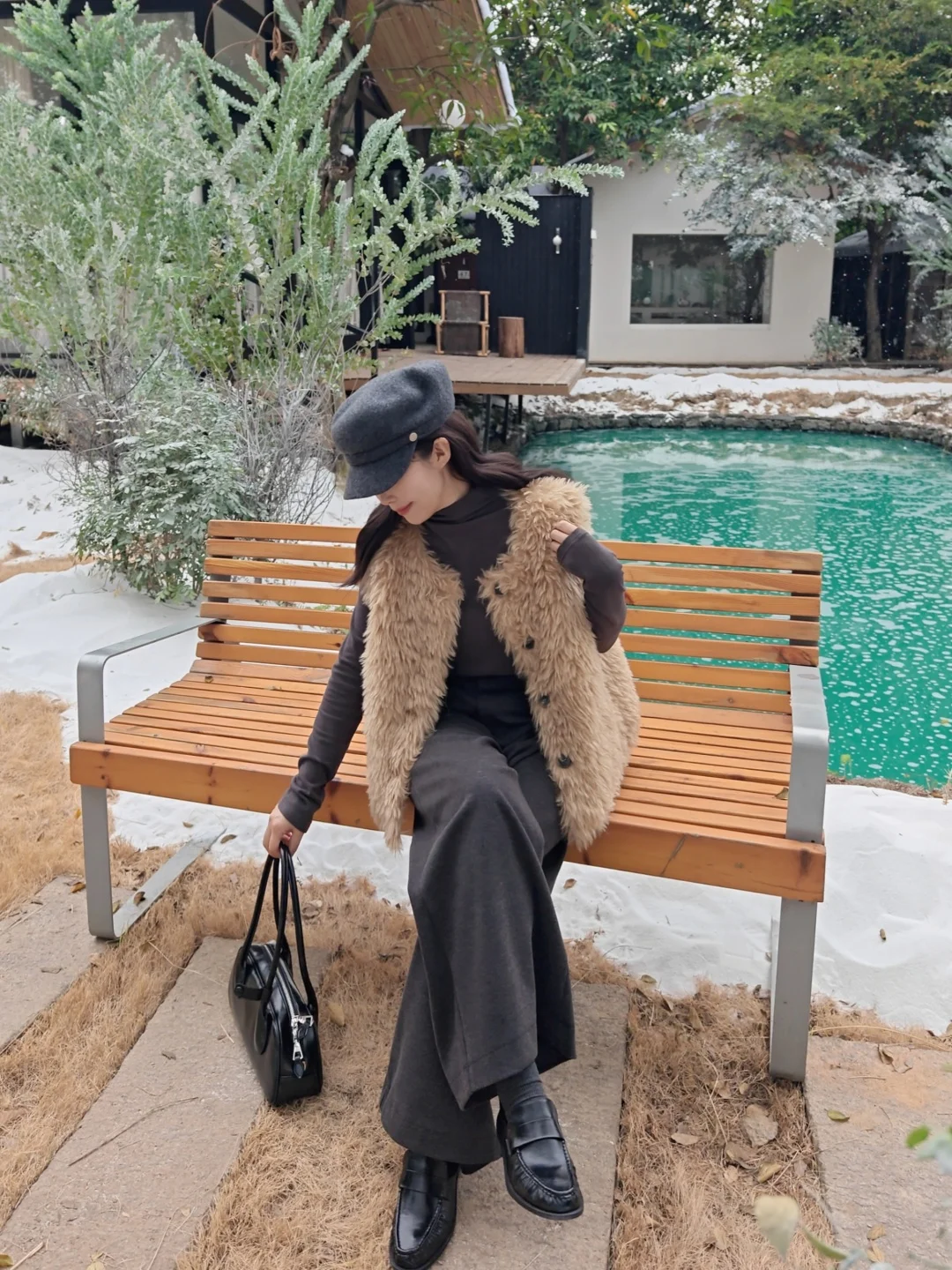 Новинка зимы 2025: Экологичный жилет из искусственного меха «Вилла Парк» – мягкий и гладкий на ощупь, высокоточная имитация.
Новинка зимы 2025: Экологичный жилет из искусственного меха «Вилла Парк» – мягкий и гладкий на ощупь, высокоточная имитация.