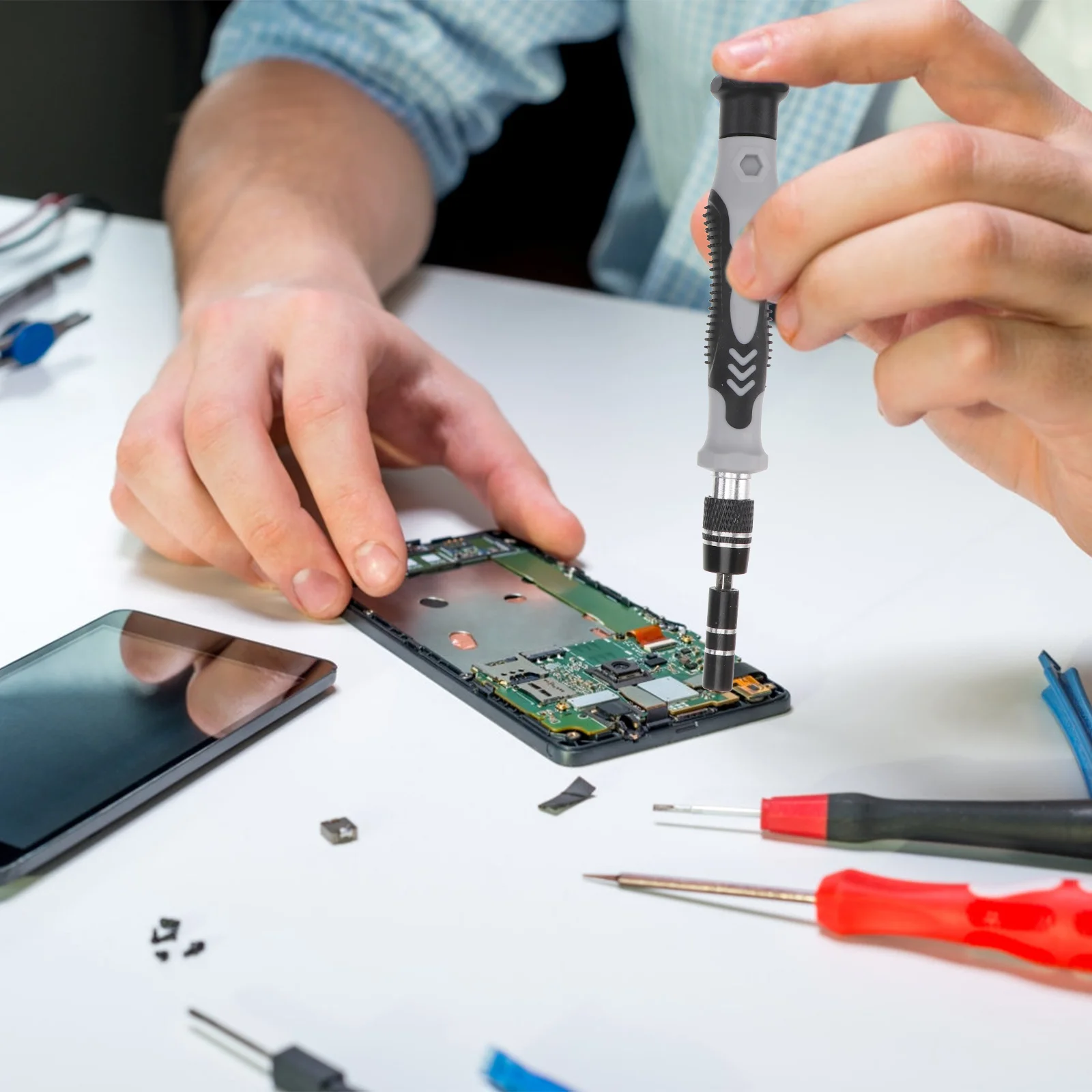 1Set Phone Repair Tool Kit 115 in 1 Professional Disassemble Set for Mobile Tablet Computer Screen Opening Repair Tools
1Set Phone Repair Tool Kit 115 in 1 Professional Disassemble Set for Mobile Tablet Computer Screen Opening Repair Tools