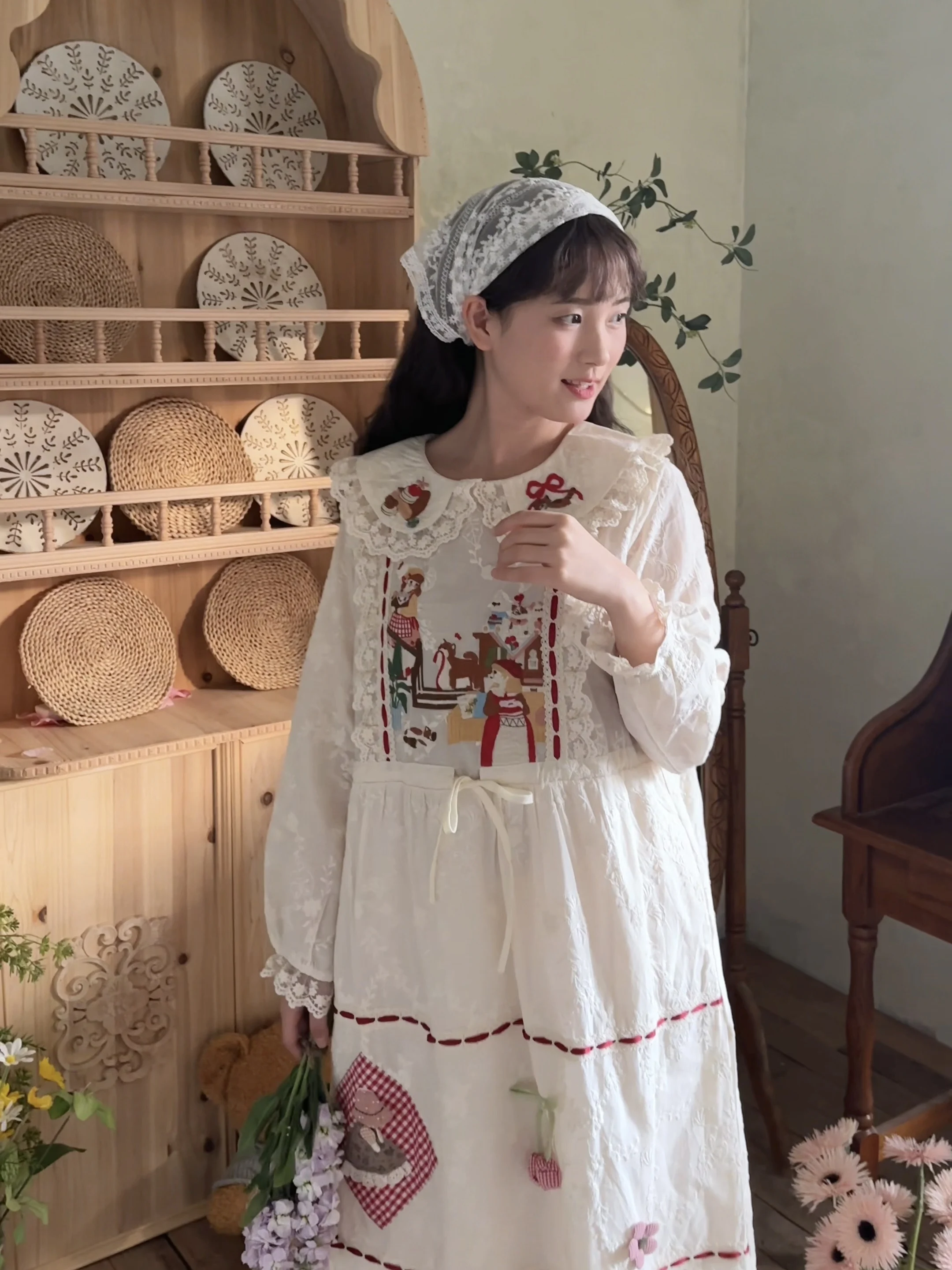 Ретро-платье с художественным воротником-куклой, вышивкой и кружевной отделкой, нежное, с длинными рукавами, из хлопковой ткани, А-силуэт, для путешествий
Ретро-платье с художественным воротником-куклой, вышивкой и кружевной отделкой, нежное, с длинными рукавами, из хлопковой ткани, А-силуэт, для путешествий