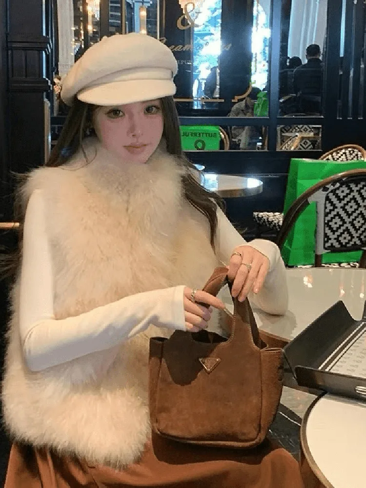 Модный жилет из искусственного меха, зимняя модная женская куртка из искусственного меха, универсальная 3D высококачественная мягкая куртка, верхняя одежда, пальто
Модный жилет из искусственного меха, зимняя модная женская куртка из искусственного меха, универсальная 3D высококачественная мягкая куртка, верхняя одежда, пальто