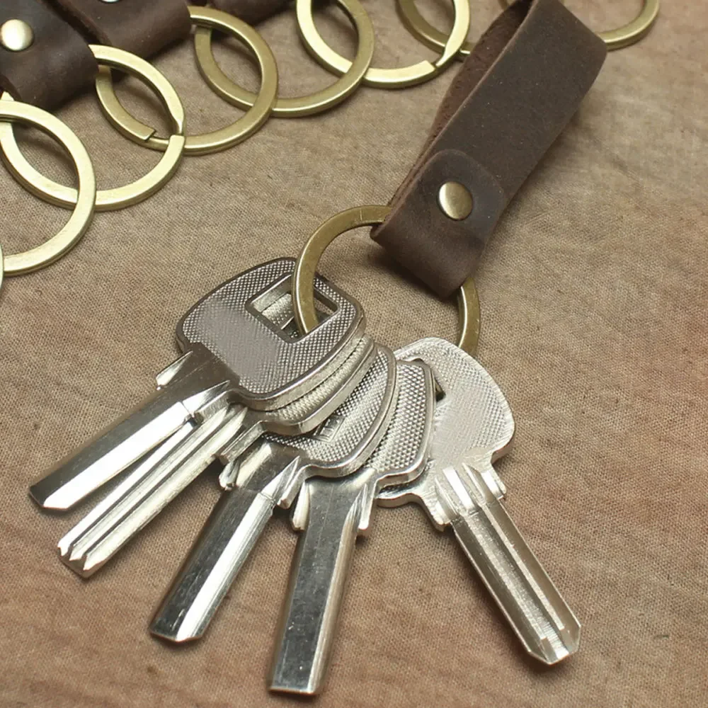 Retro Leather Phone Charm Keychain Handmade Lanyard Cowhide Keycord Lanyards Universal Single Circle Key Ring
Retro Leather Phone Charm Keychain Handmade Lanyard Cowhide Keycord Lanyards Universal Single Circle Key Ring