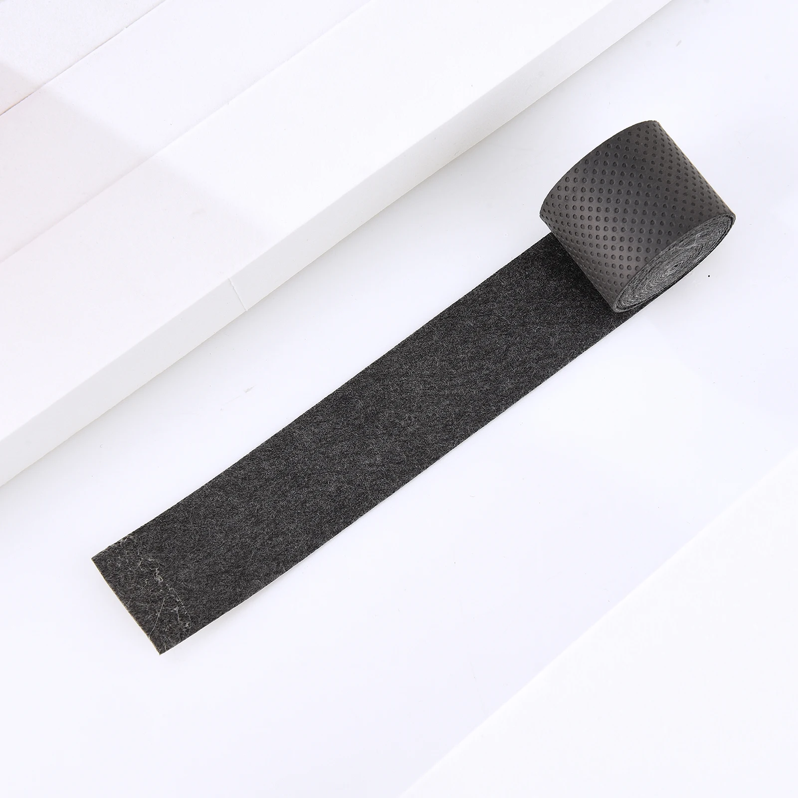 Лента для обмотки ручки ракетки, противоскользящая, впитывающая пот, из синтетического полиуретана, 1100x25x1 мм, 19 г, для теннисных, бадминтонных и сквош-ракеток, усиленная
Лента для обмотки ручки ракетки, противоскользящая, впитывающая пот, из синтетического полиуретана, 1100x25x1 мм, 19 г, для теннисных, бадминтонных и сквош-ракеток, усиленная