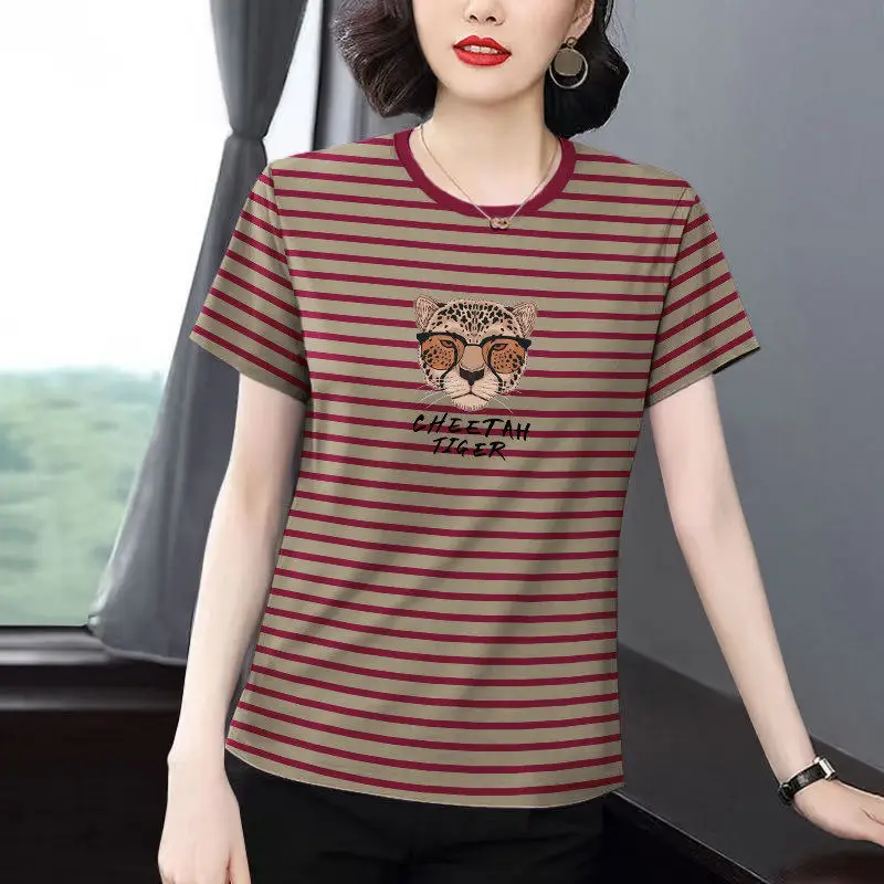 Loose Striped Short Sleeve T-Shirt Women's Summer New Style Mom's Half Sleeve Body Shirt Top plus Size Middle-Aged Small Shirt
Loose Striped Short Sleeve T-Shirt Women's Summer New Style Mom's Half Sleeve Body Shirt Top plus Size Middle-Aged Small Shirt