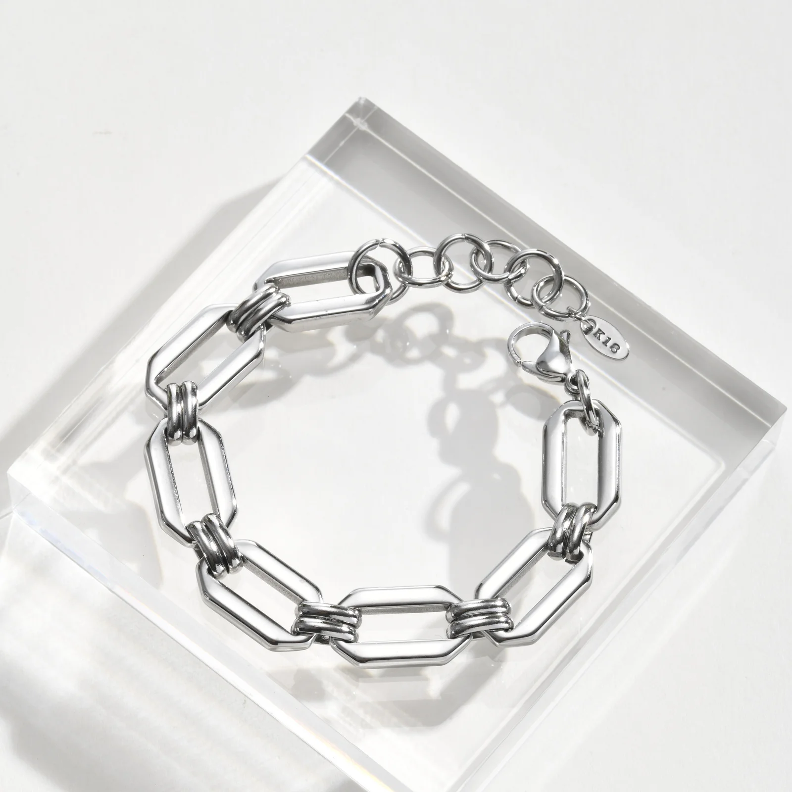 Vnox Minimalist Silver Plated Handmade Geometric Bracelet Stainless Steel Chunky Chain Bracelets Waterproof Jewelry Trendy Gift
Vnox Minimalist Silver Plated Handmade Geometric Bracelet Stainless Steel Chunky Chain Bracelets Waterproof Jewelry Trendy Gift