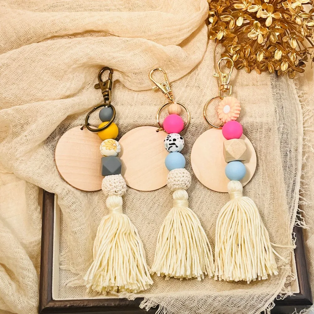 Silicone Bead Keychain Tassel Pendant Keyring Round Nordic Style Wooden Chip String Handmade Bag Car Key Chain Gift Decoration
Silicone Bead Keychain Tassel Pendant Keyring Round Nordic Style Wooden Chip String Handmade Bag Car Key Chain Gift Decoration