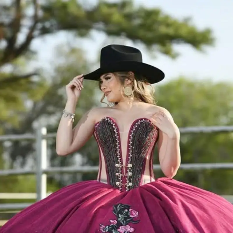 Customized Shiny wine red Off Shoulder V-neck Quinceanera Dress applique Lace flower vestidos de 15 Quinceanera
Customized Shiny wine red Off Shoulder V-neck Quinceanera Dress applique Lace flower vestidos de 15 Quinceanera 