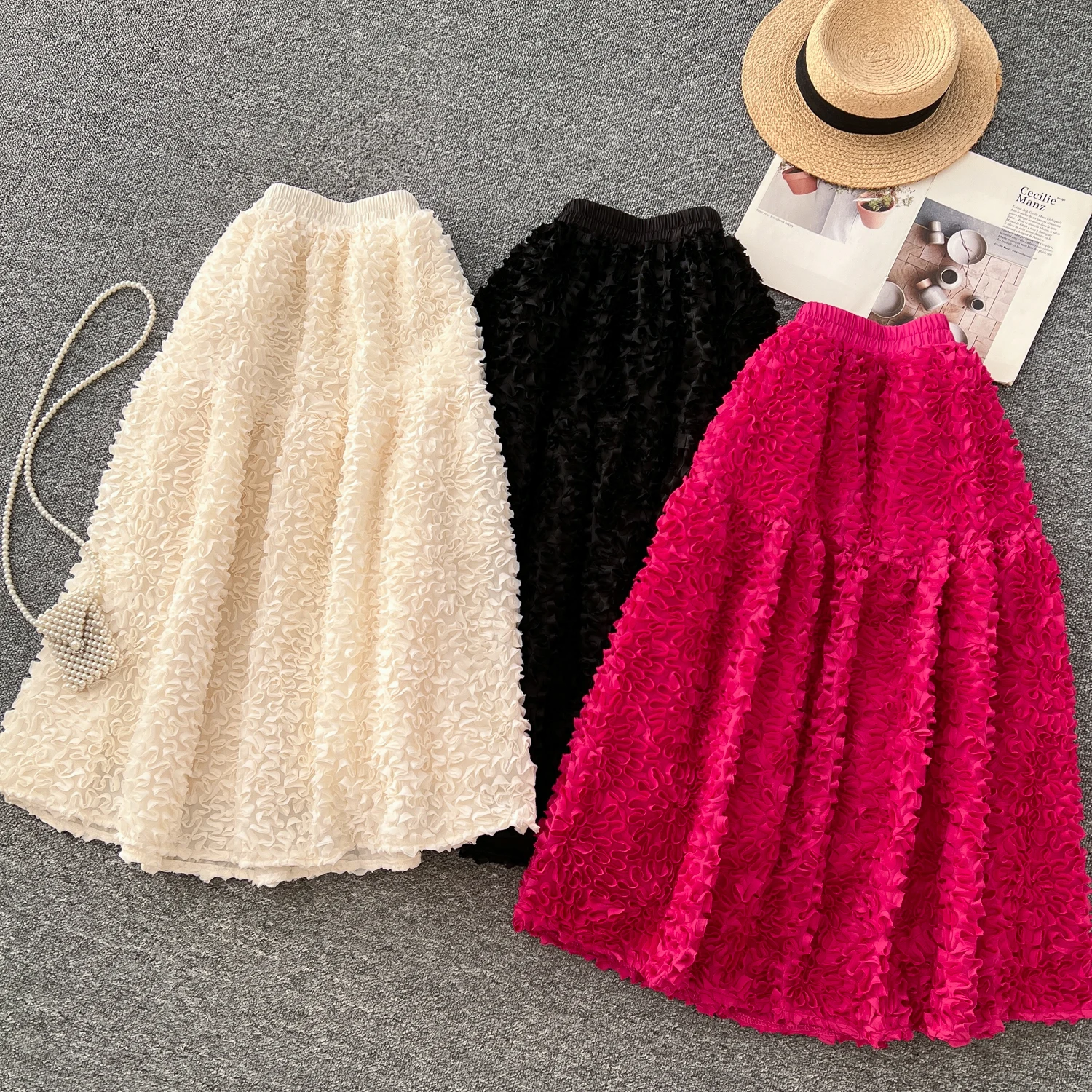 Clothland Women Sweet Flower Midi Skirt Elastic Waist Ball Gown White Black Female Casual Fashion Mid Calf Skirts Mujer BA324
Clothland Women Sweet Flower Midi Skirt Elastic Waist Ball Gown White Black Female Casual Fashion Mid Calf Skirts Mujer BA324