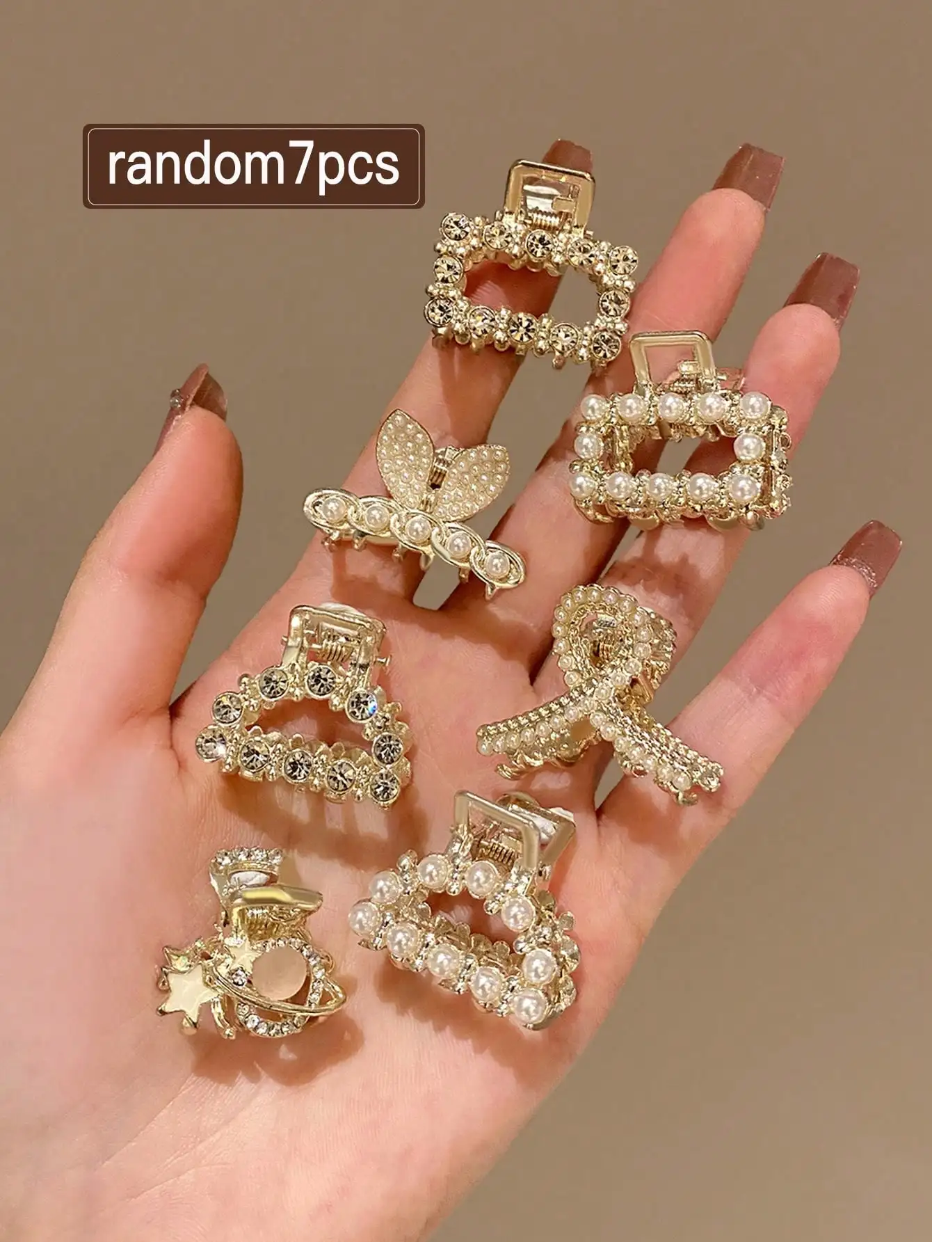 7pcs Women Faux Pearl Rhinestone Hair Clips Fashion Claw Hair Accessories
7pcs Women Faux Pearl Rhinestone Hair Clips Fashion Claw Hair Accessories
