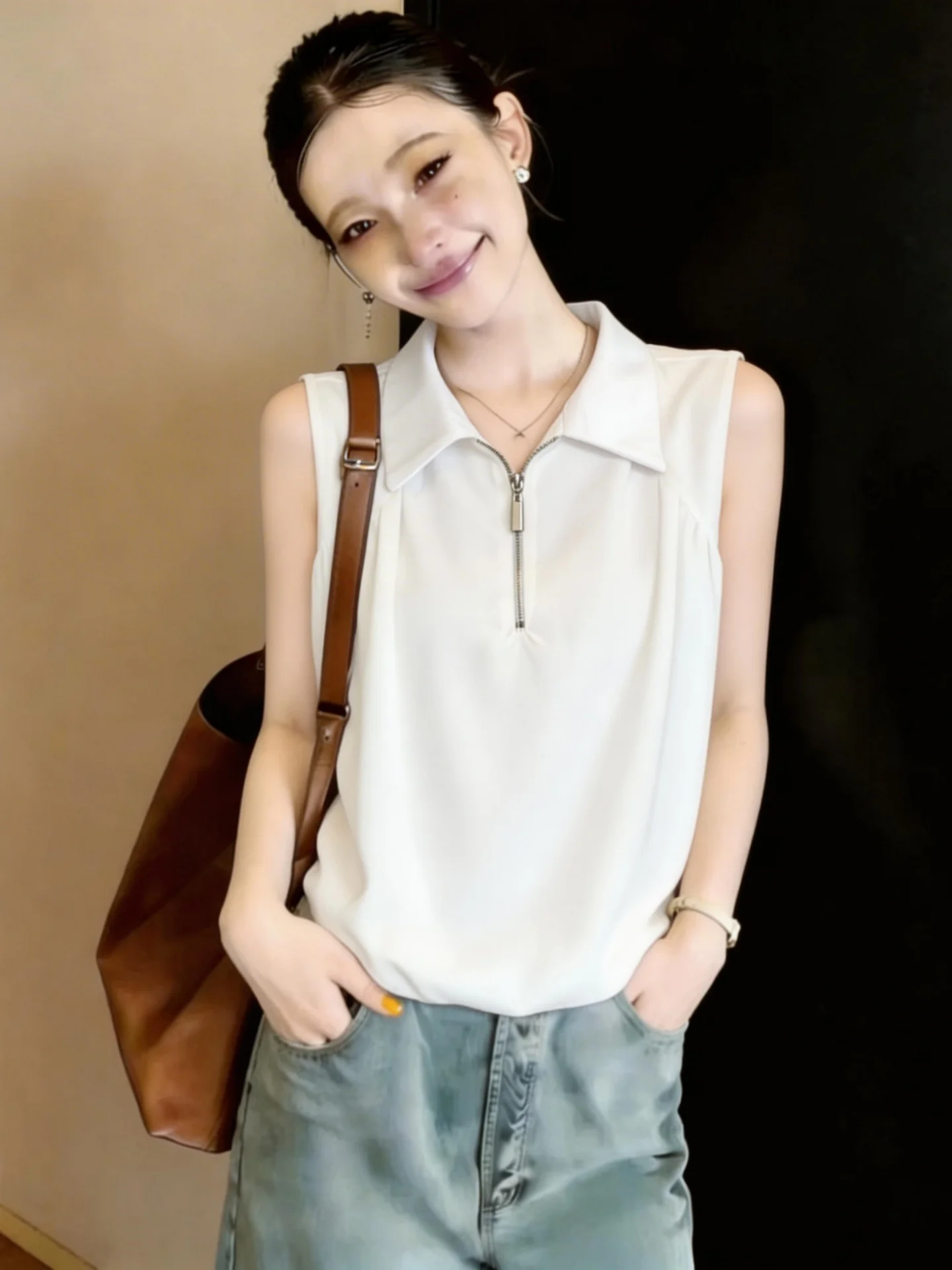 Collar Sleeveless Vest Shirt Women's Summer Short Base Layer Top Large Size Flattering Slimming Korean Style Commute Wind
Collar Sleeveless Vest Shirt Women's Summer Short Base Layer Top Large Size Flattering Slimming Korean Style Commute Wind