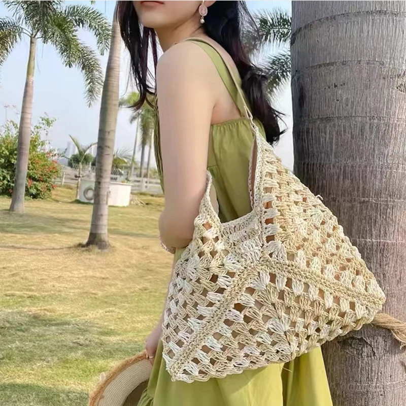 Summer new woven bag casual travel niche hollow single shoulder straw bag commuter tote bag versatile women's bag
Summer new woven bag casual travel niche hollow single shoulder straw bag commuter tote bag versatile women's bag