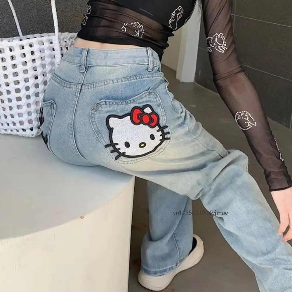 Новые широкие брюки Hello Kitty, женские весенние свободные узкие прямые джинсовые брюки с вышивкой в китайском стиле, прямые брюки
Новые широкие брюки Hello Kitty, женские весенние свободные узкие прямые джинсовые брюки с вышивкой в китайском стиле, прямые брюки