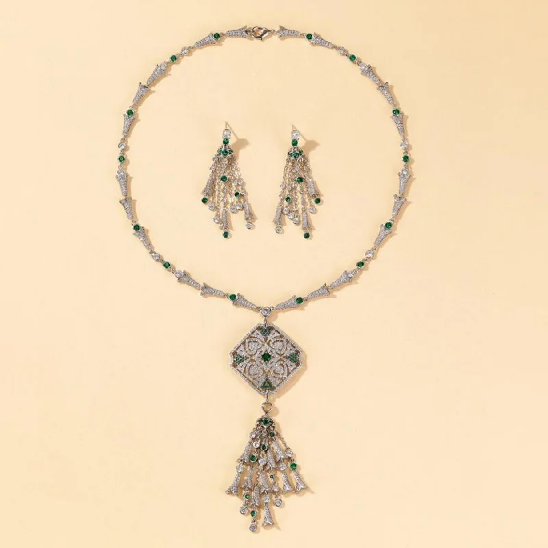 Designer Collection Fashion Luxurious Long Necklace Earrings Women Lady Inlay Zircon Square Tassels Pendant Jewelry Sets
Designer Collection Fashion Luxurious Long Necklace Earrings Women Lady Inlay Zircon Square Tassels Pendant Jewelry Sets