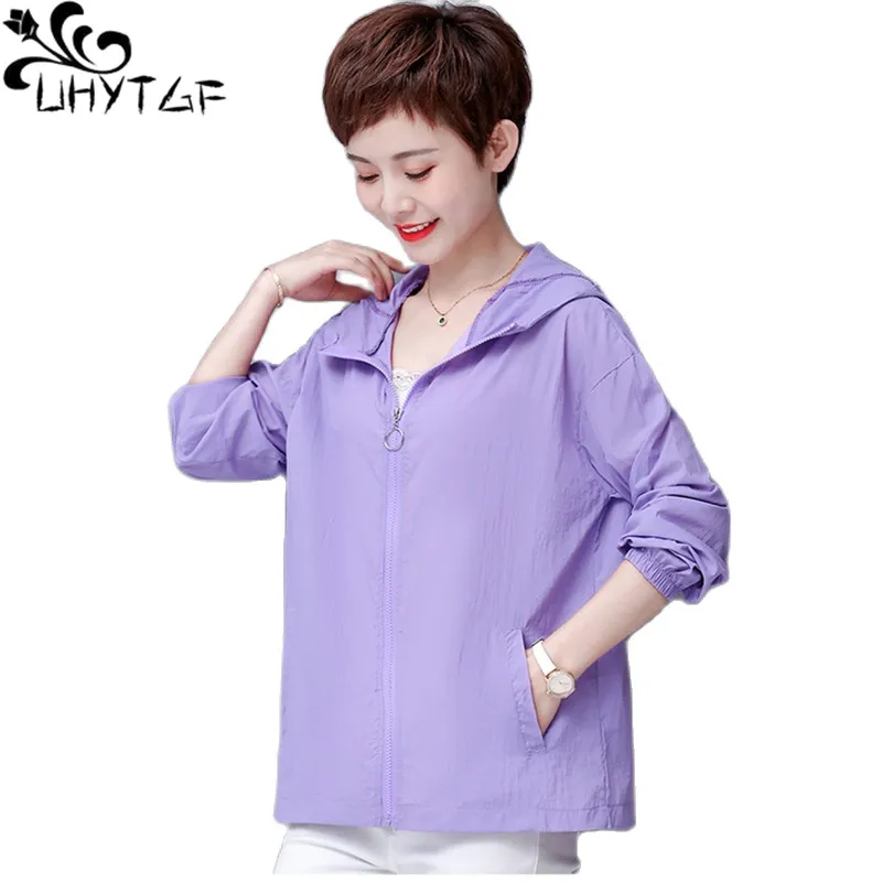 UHYTGF Hooded Women Thin Sun Protection Clothing Anti-UV Outdoor Breathable Summer Coats Long Sleeve Loose Short Jacket 5XL 1771
UHYTGF Hooded Women Thin Sun Protection Clothing Anti-UV Outdoor Breathable Summer Coats Long Sleeve Loose Short Jacket 5XL 1771