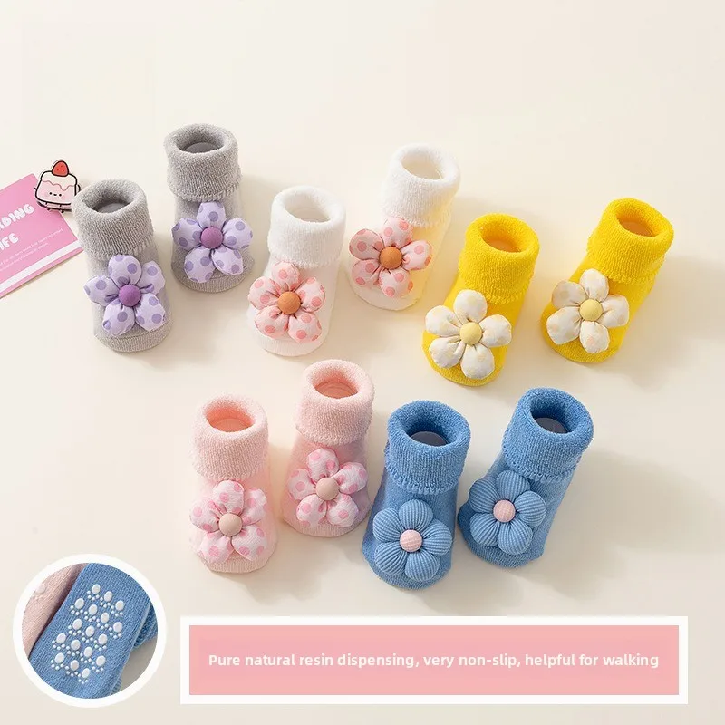 Adorable Newborn Thickened Baby Girl Socks Floral Toddler Princess Design with Anti-Slip Sole Terry Mid-Calf Soft Stretch Socks
Adorable Newborn Thickened Baby Girl Socks Floral Toddler Princess Design with Anti-Slip Sole Terry Mid-Calf Soft Stretch Socks