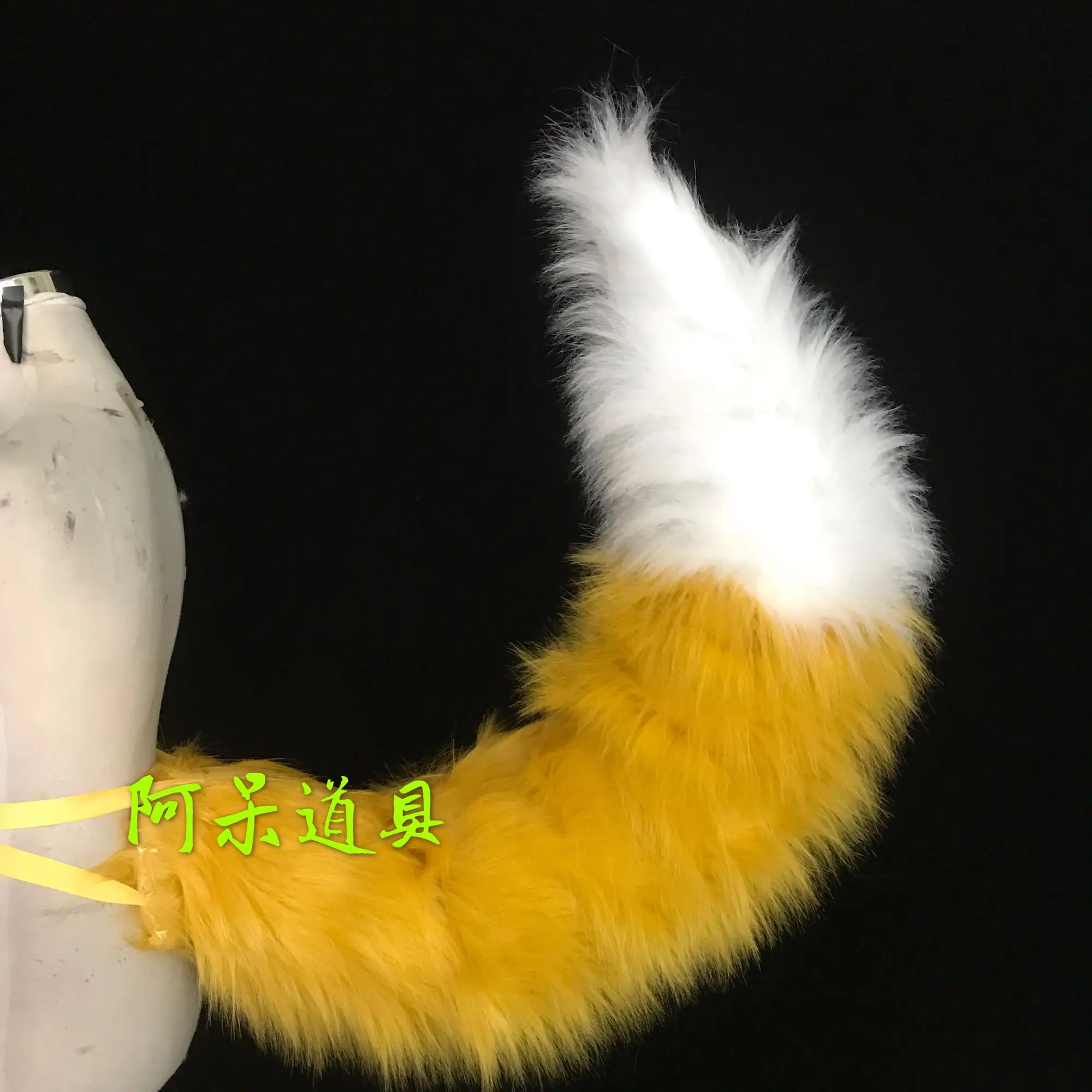 Аниме Let Me Cuddle My Clever Young Wife Fox плюшевый хвост косплей реплика реквизит украшения аксессуары для персонажей
Аниме Let Me Cuddle My Clever Young Wife Fox плюшевый хвост косплей реплика реквизит украшения аксессуары для персонажей