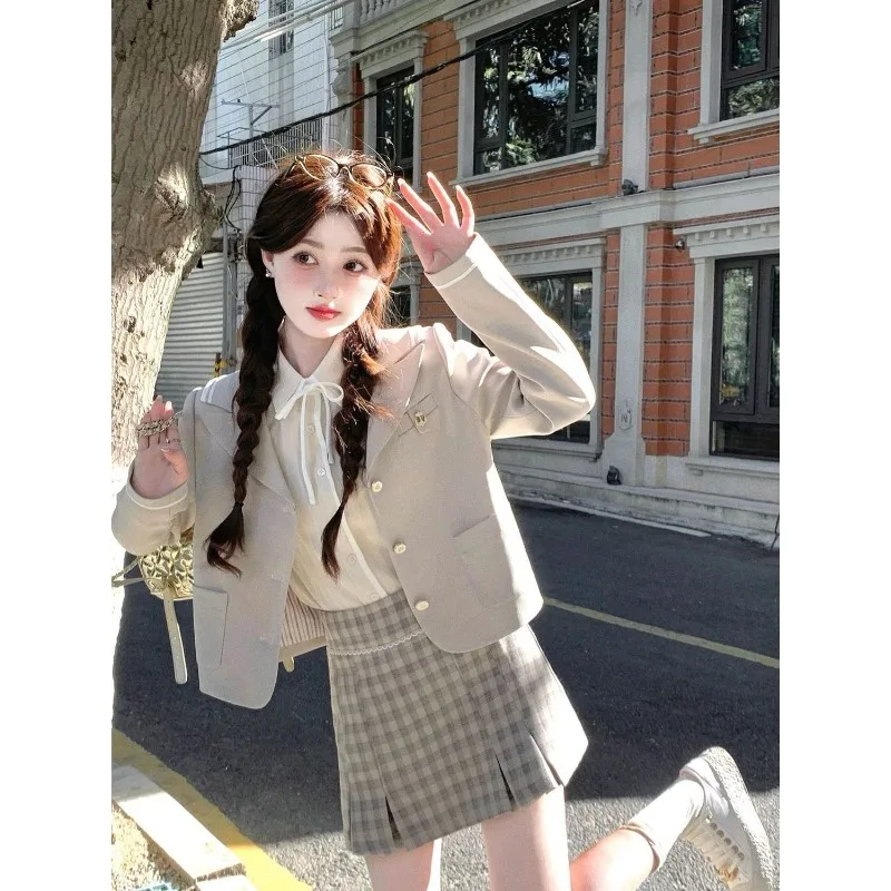 Academy Lapel Collar Lace-up Shirt Striped Straight Suit Coat Women Empire-waisted Vent A-line Plaid Skirt Autumn Chic Outfit
Academy Lapel Collar Lace-up Shirt Striped Straight Suit Coat Women Empire-waisted Vent A-line Plaid Skirt Autumn Chic Outfit