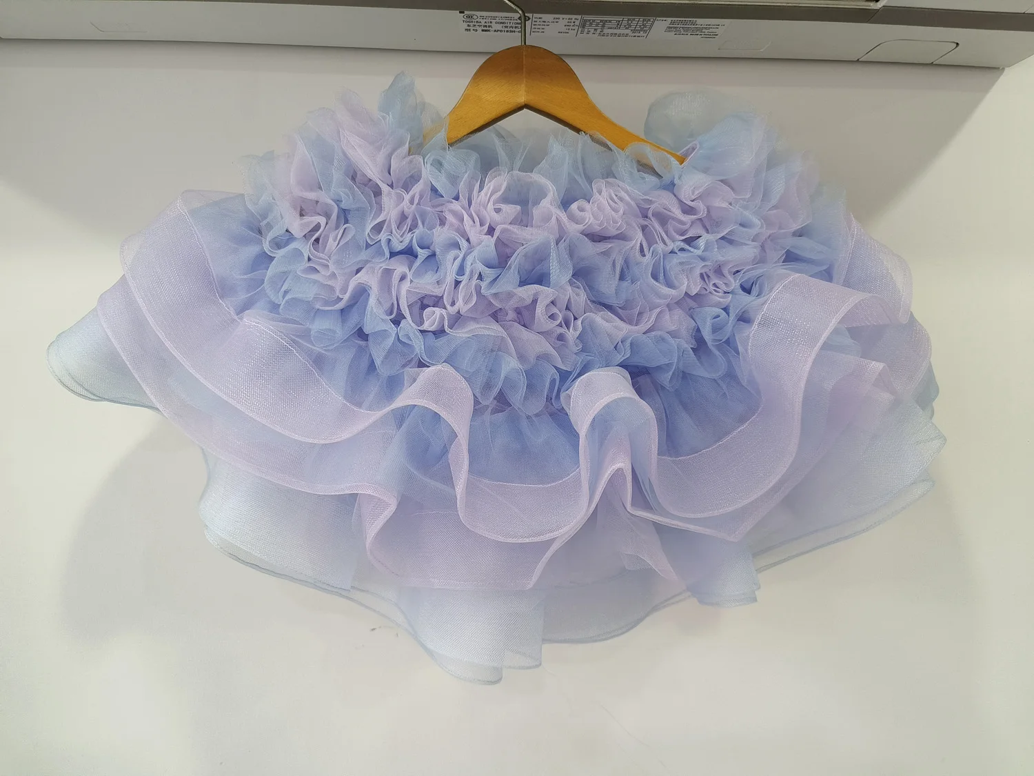 Handmade Customized Shawl Kids Tulle Ruffle Dress Up Cape Cloak Jacket Children's Flower Girls Princess Prom Party Costumes
Handmade Customized Shawl Kids Tulle Ruffle Dress Up Cape Cloak Jacket Children's Flower Girls Princess Prom Party Costumes