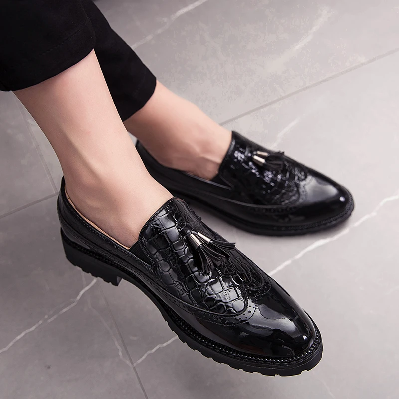 Fashion Shoe Office Shoes for Men Casual Shoes Breathable Leather Loafers Driving Moccasins Comfortable Slip on 2022 Three Color
Fashion Shoe Office Shoes for Men Casual Shoes Breathable Leather Loafers Driving Moccasins Comfortable Slip on 2022 Three Color