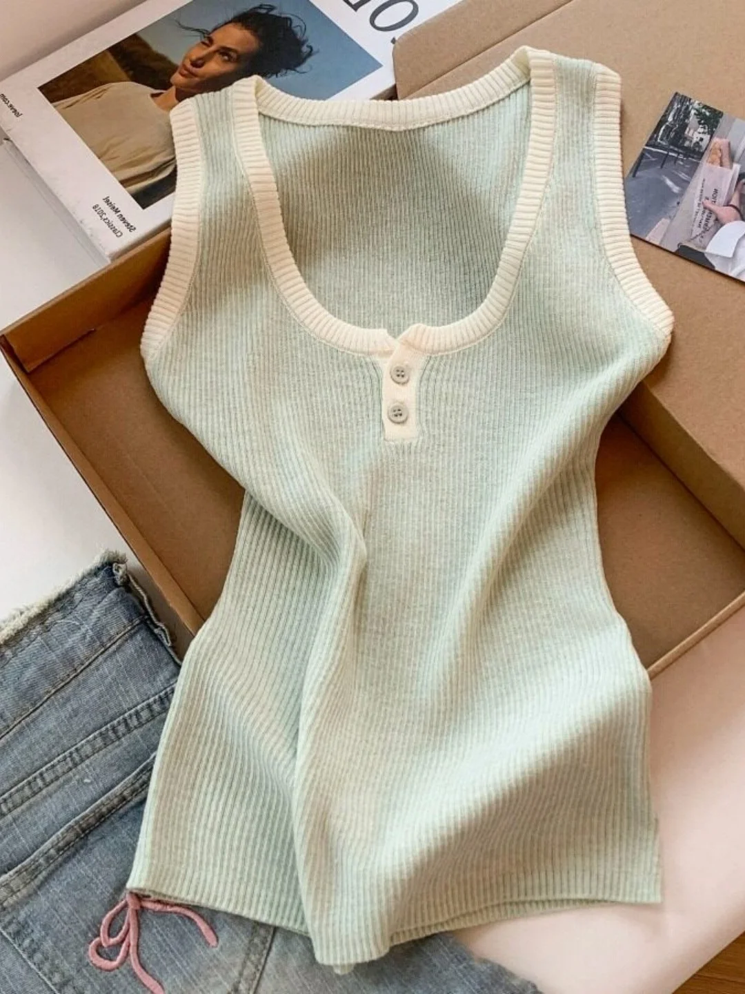 Sweet Style Short Knitted Tank Top Women's Slim Fit U-Neck Vest Color Block Summer Fashion Polyester Cotton Blend Vest
Sweet Style Short Knitted Tank Top Women's Slim Fit U-Neck Vest Color Block Summer Fashion Polyester Cotton Blend Vest