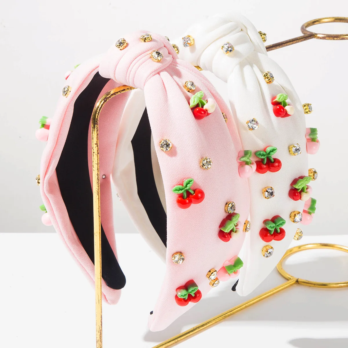 3D Resin Cherry Knotted Headband Fruit Decor Fabric Hair Hoop With Rhinestone Studded Girl Lovely Pink White Padded Hairband
3D Resin Cherry Knotted Headband Fruit Decor Fabric Hair Hoop With Rhinestone Studded Girl Lovely Pink White Padded Hairband