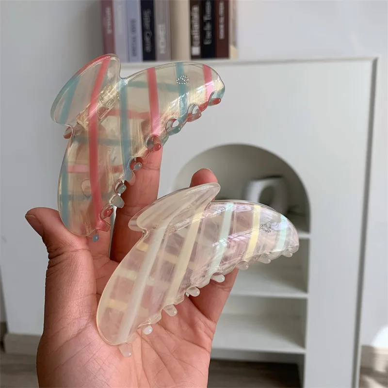 Temperament Daily Versatile Plaid Acetate Hair Clips Diamond Love Striped Hair Claw Mori Girl Hair Jewelry Accessories for Women
Temperament Daily Versatile Plaid Acetate Hair Clips Diamond Love Striped Hair Claw Mori Girl Hair Jewelry Accessories for Women