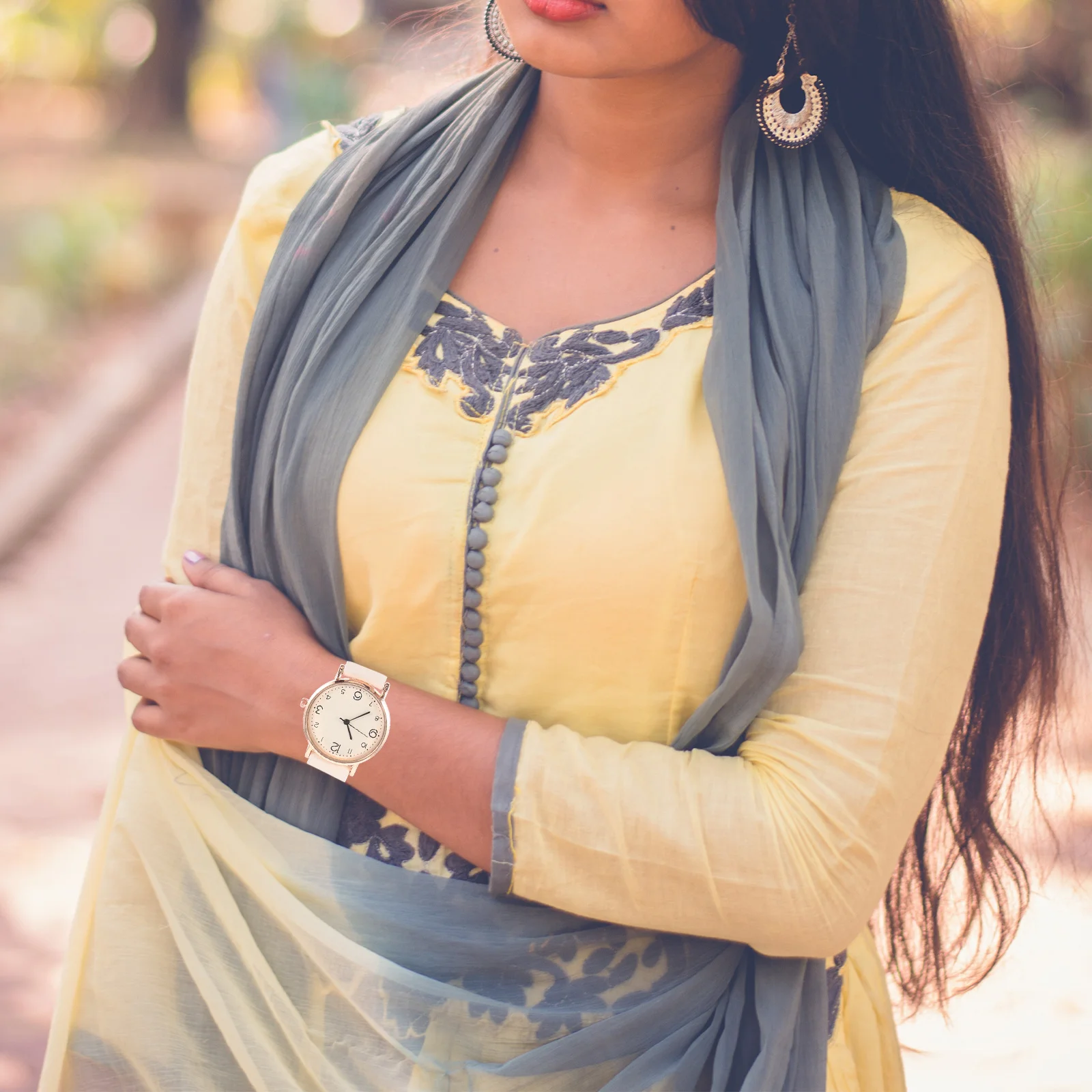 Casual Women Watch Fashion PU Strap Quartz Wristwatch for Ladies Beige Comfortable Wear Any Occasion 
Casual Women Watch Fashion PU Strap Quartz Wristwatch for Ladies Beige Comfortable Wear Any Occasion