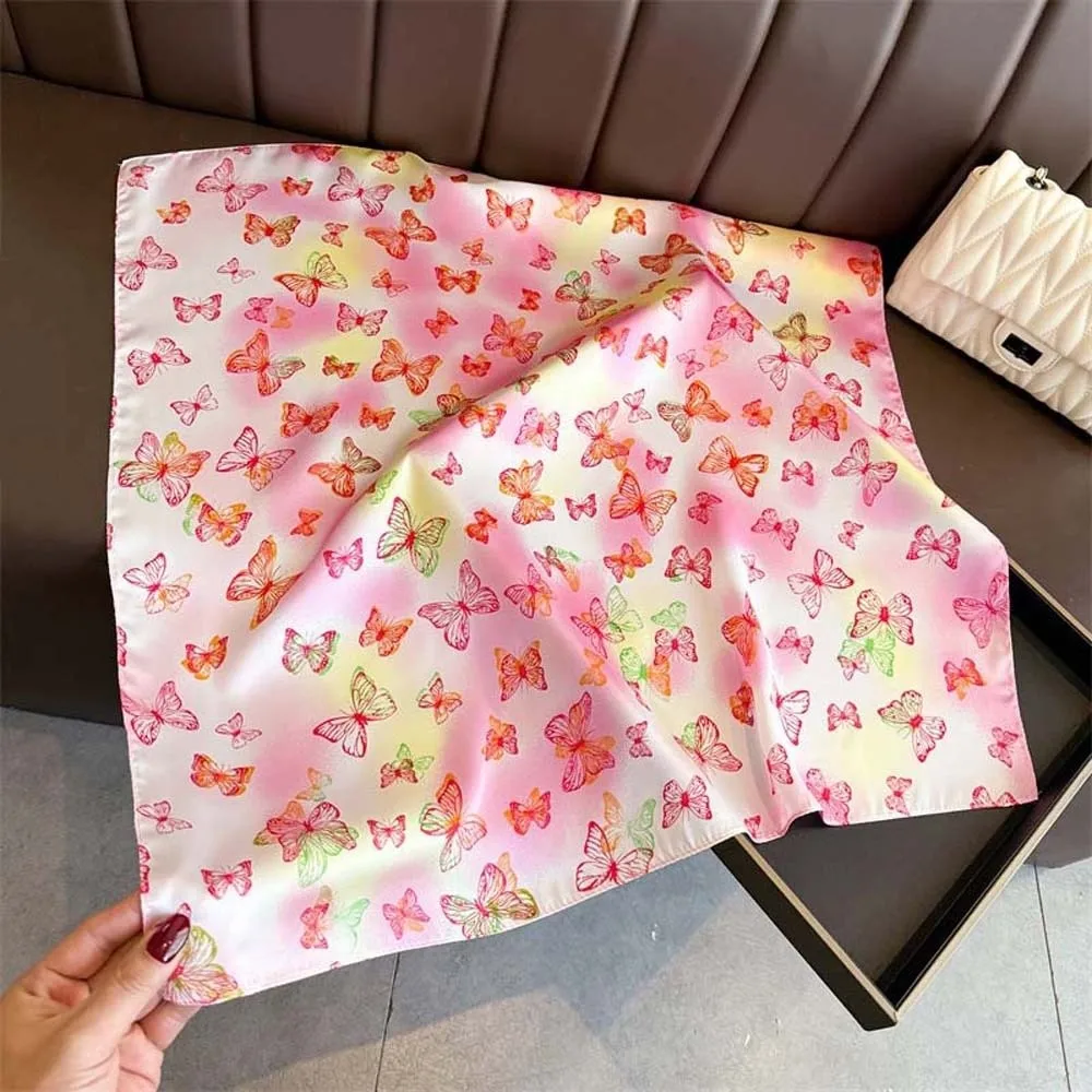 Breathable Small Square Scarf Sunscreen Lightweight Printed Silk Scarf Sweet Hair Band Butterfly Patterned Headscarf Summer
Breathable Small Square Scarf Sunscreen Lightweight Printed Silk Scarf Sweet Hair Band Butterfly Patterned Headscarf Summer