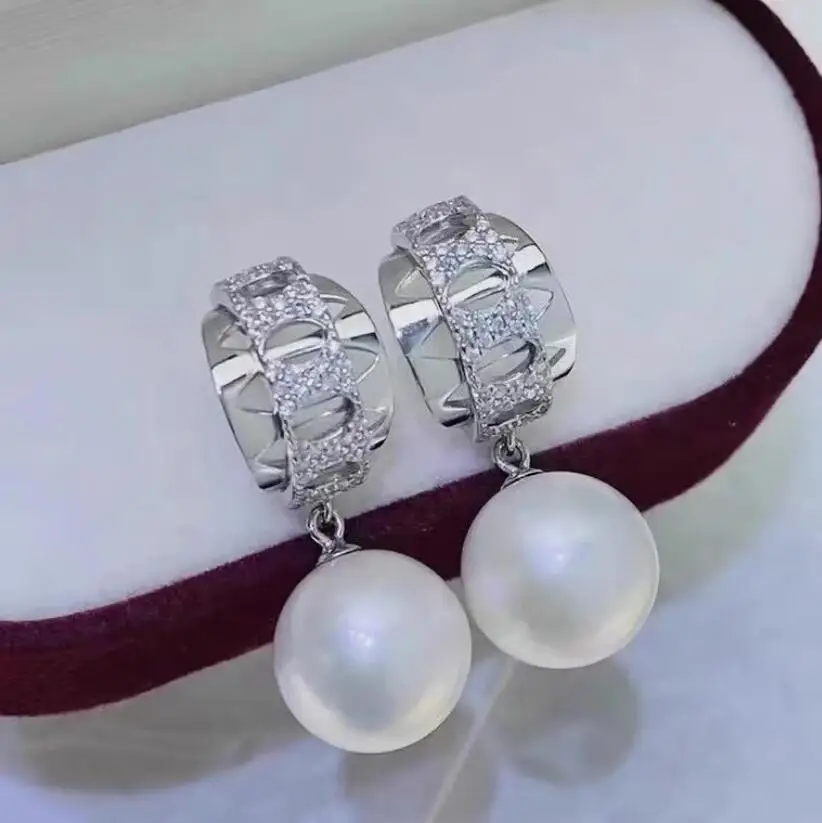 classic pair of 10-11mm south sea round white pearl dangle earring 925s
classic pair of 10-11mm south sea round white pearl dangle earring 925s