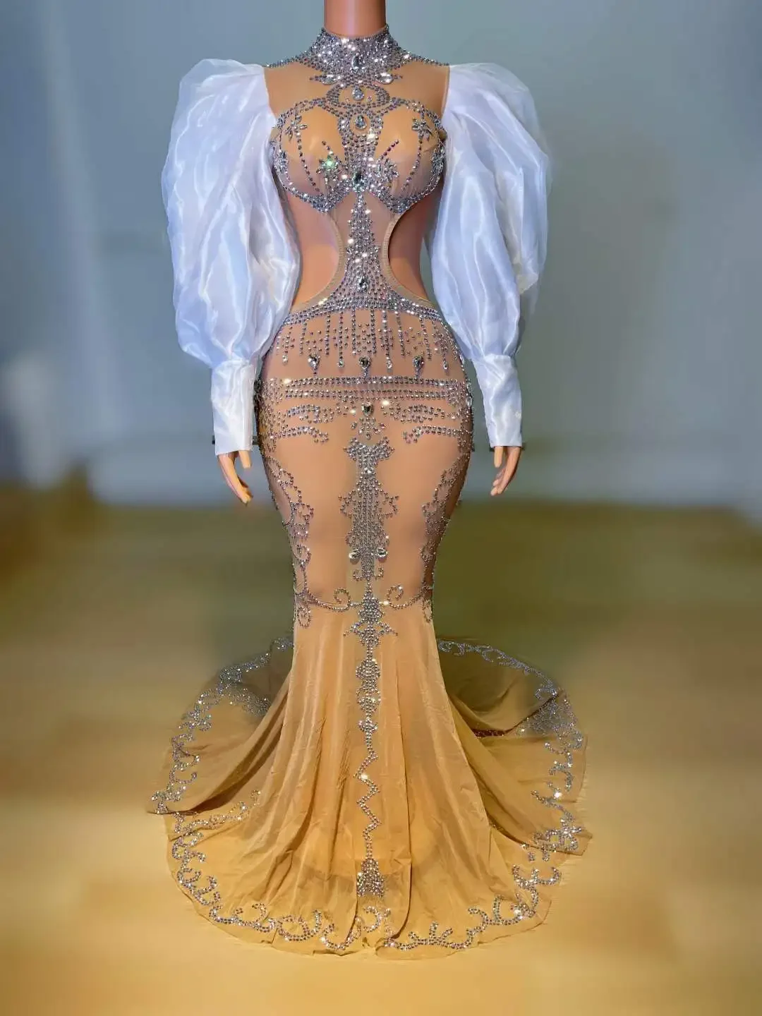 Long Maxi Elegant Birthday Dress Women Sexy Backless Rhinestone Sheer Halter Dresses Drag Queen Singer Outfit
Long Maxi Elegant Birthday Dress Women Sexy Backless Rhinestone Sheer Halter Dresses Drag Queen Singer Outfit